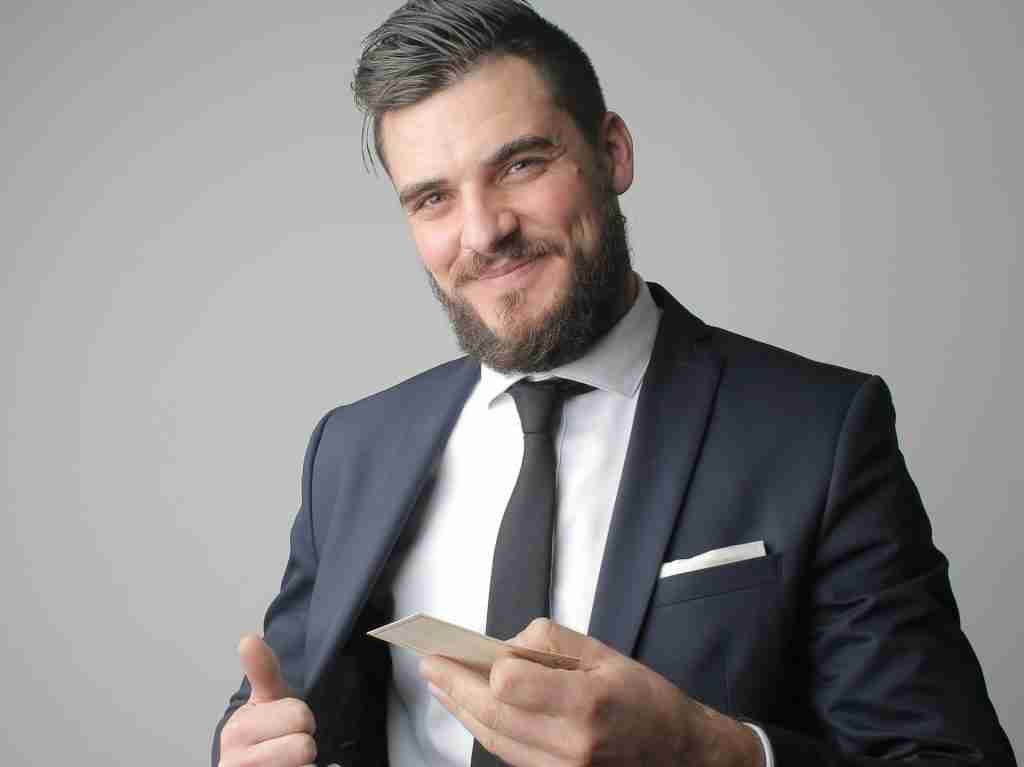 Do You Still Need a Professional Business Card in 2024